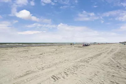 11216 Reagor Way, Galveston, TX 77554 - Photo 24