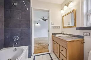 2038 McClendon St, Houston, TX 77030 - Photo 10
