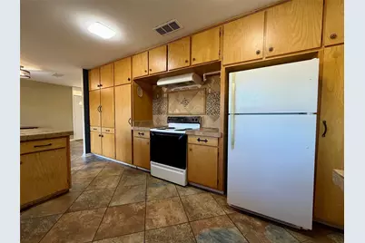 1505 Berry Lane, Longview, TX 75602 - Photo 16