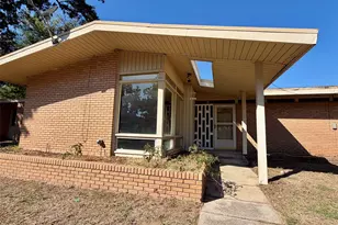 1505 Berry Ln, Longview, TX 75602 - Photo 4