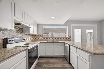 7031 Chasewood Drive, Missouri City, TX 77489 - Photo 12