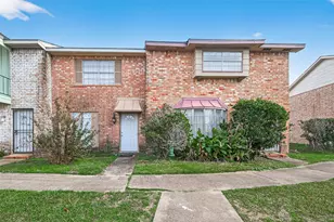 7031 Chasewood Dr, Missouri City, TX 77489 - Photo 1