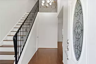 727 Bunker Hill Rd, Houston, TX 77024 - Photo 2