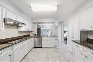 727 Bunker Hill Rd, Houston, TX 77024 - Photo 6