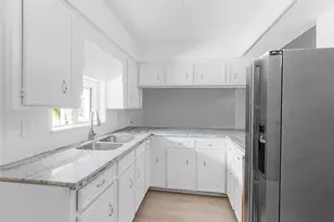 16016 Green Manor Dr, Humble, TX 77396 - Photo 2