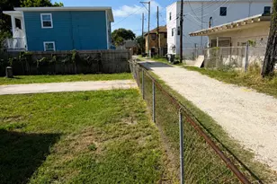 2211 Avenue O, Galveston, TX 77550 - Photo 18