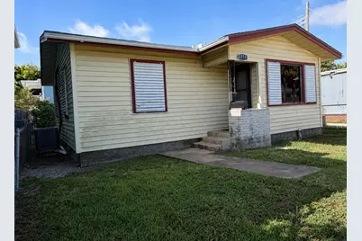 2211 Avenue O, Galveston, TX 77550 - Photo 2