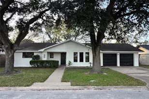 2304 Belvedere Dr, Baytown, TX 77520 - Photo 1