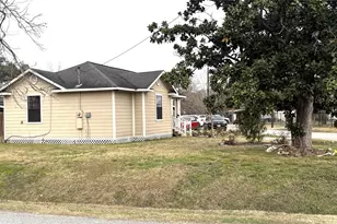 6305 Frisco St, Houston, TX 77022 - Photo 2