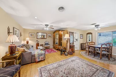 9910 Pine Lake Drive, Houston, TX 77055 - Photo 4