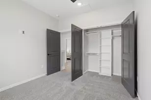 5034 Mallow St, Houston, TX 77033 - Photo 12