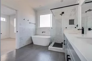 2054 Johanna Crk Dr, Houston, TX 77055 - Photo 22