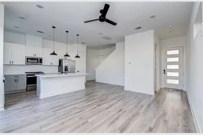 2054 Johanna Creek Drive, Houston, TX 77055 - Photo 10