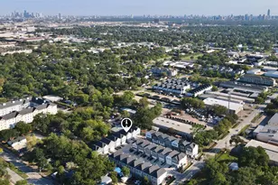 2054 Johanna Crk Dr, Houston, TX 77055 - Photo 4