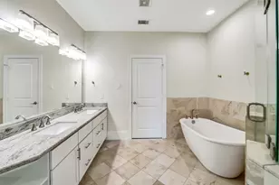 5526 Darling St, Houston, TX 77007 - Photo 14