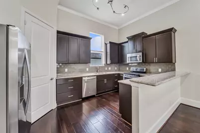 5526 Darling Street #C, Houston, TX 77007 - Photo 8