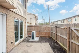 972 Park Meadow Dr, Beaumont, TX 77706 - Photo 20