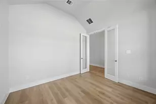 11207 Southwood Dr, Iowa Colony, TX 77583 - Photo 6