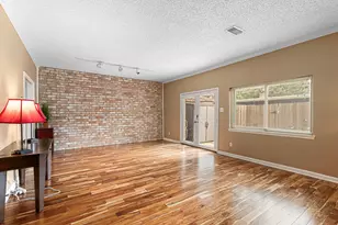 3749 Wakeforest St, Houston, TX 77098 - Photo 6