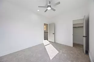 5222 Gold St, Houston, TX 77026 - Photo 26