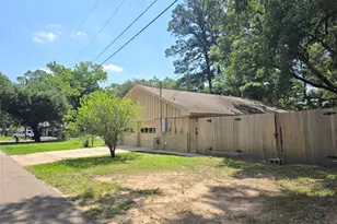 1809 N Roberson St, Conroe, TX 77301 - Photo 24