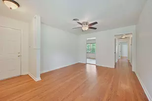 1915 Vinewood Dr, Bryan, TX 77802 - Photo 2