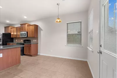 15227 Victoria, Baytown, TX 77523 - Photo 10