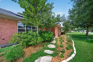 2202 Viking Dr, Houston, TX 77018 - Photo 2