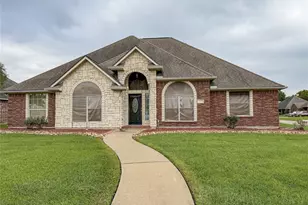 134 Dove Trail, Richwood, TX 77531 - Photo 1