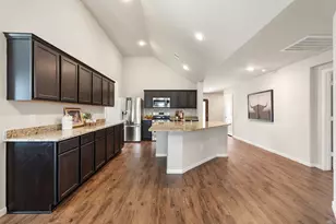 2018 Eagle View Dr, Navasota, TX 77868 - Photo 8