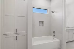 316 W 30th St, Houston, TX 77018 - Photo 40
