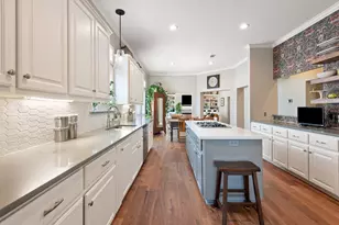 919 Grand Oaks Cir, College Station, TX 77840 - Photo 12