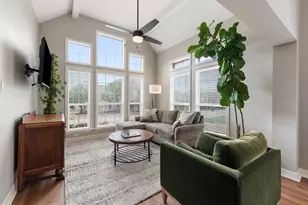 919 Grand Oaks Cir, College Station, TX 77840 - Photo 2