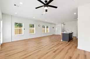 6004 Bacher St, Houston, TX 77028 - Photo 12