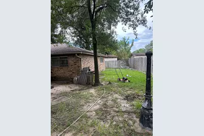 9006 Circle Cove Court, Houston, TX 77088 - Photo 20