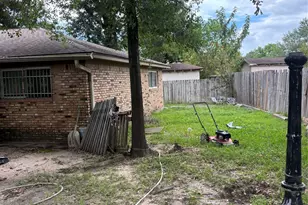 9006 Circle Cove Ct, Houston, TX 77088 - Photo 20