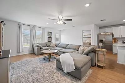 9410 Songlark Crest Dr, Baytown, TX 77521 - Photo 12