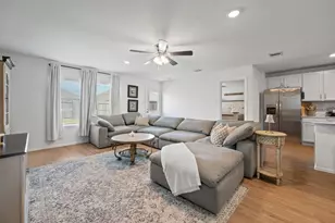 9410 Songlark Crest Dr, Baytown, TX 77521 - Photo 12