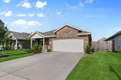 9410 Songlark Crest Dr, Baytown, TX 77521 - Photo 2