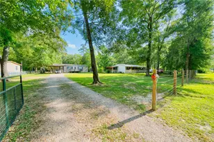 103 County Rd 370, Splendora, TX 77372 - Photo 2