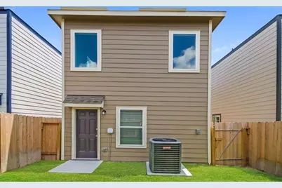 15333 Estrella East, Houston, TX 77073 - Photo 2