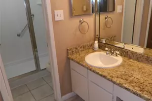 18800 Egret Bay Blvd, Webster, TX 77058 - Photo 8