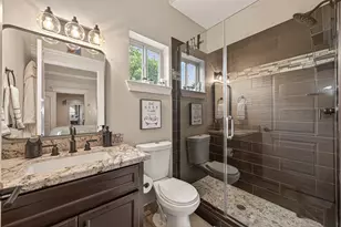 1604 W 21st St, Houston, TX 77008 - Photo 32