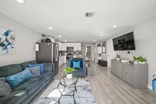 5605 Colfax St, Houston, TX 77020 - Photo 1