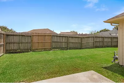 300 Spencer Landing E, La Porte, TX 77571 - Photo 28