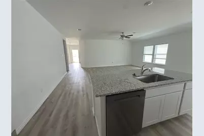 510 Oak Chase Avenue, Dayton, TX 77535 - Photo 6
