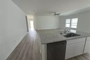 510 Oak Chase Ave, Dayton, TX 77535 - Photo 6
