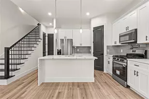 4521 Newberry St, Houston, TX 77051 - Photo 2