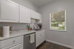 3210 Elks Dr, Huntsville, TX 77340 - Photo 12