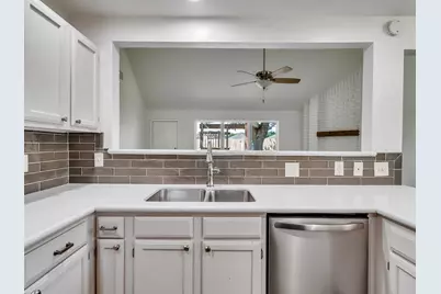 423 Forest Hills Drive, League City, TX 77573 - Photo 20